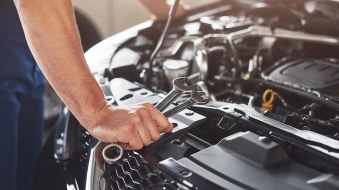 Car Care Tips: There is noise while driving the car during rain, remove this way, no problem