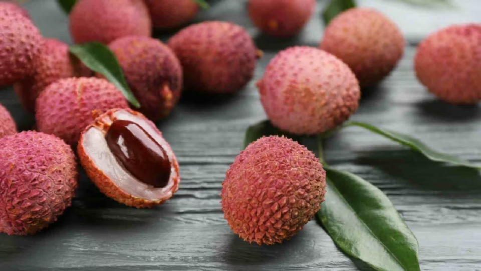 Its seeds are more beneficial than juicy litchi, you will be amazed to know the benefits