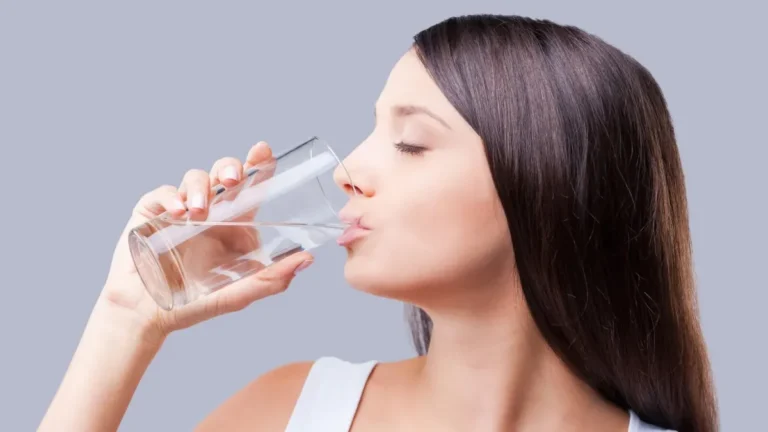 From weight loss to glowing skin, drinking water without brushing in the morning has amazing benefits