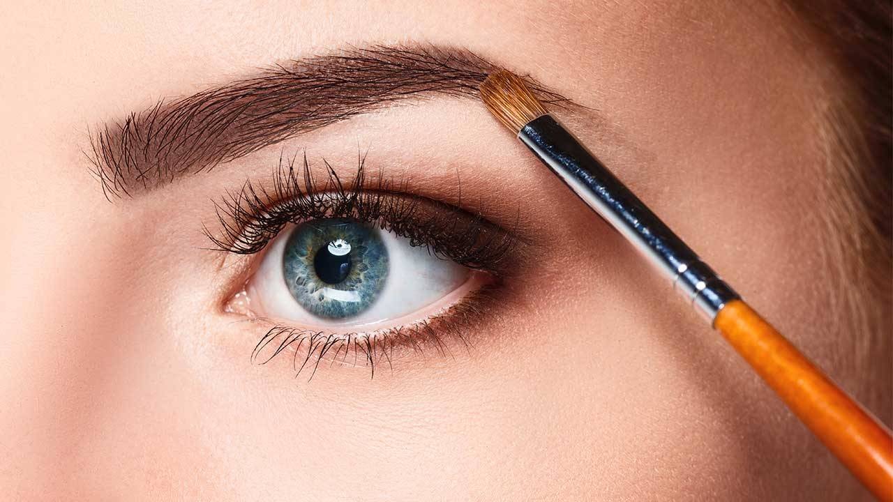These four mistakes can spoil the look, keep these things in mind while doing makeup