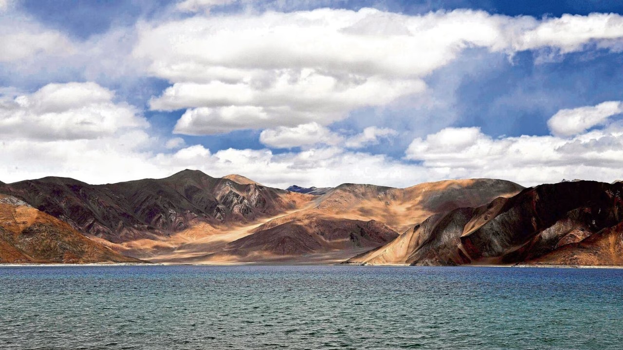 Spend exciting moments with romance in the plains of Ladakh, check out IRCTC tour packages at low cost