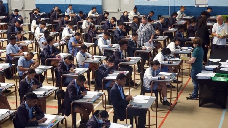 A strange way to stop cheating in the exam, in this way the exam was conducted in the open field, people asked - will the monitoring be done by helicopter?