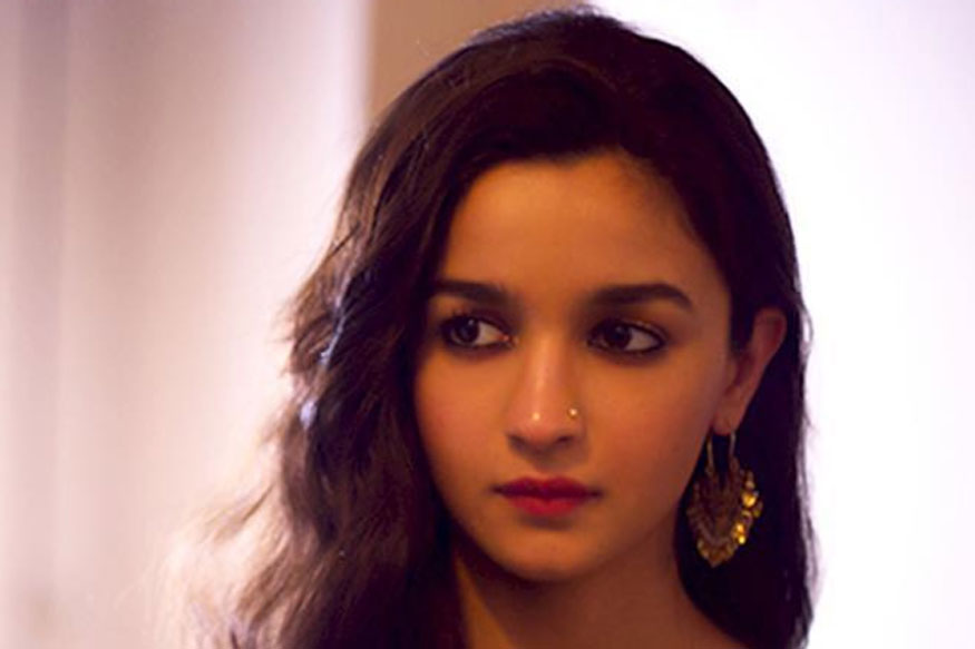 This latest nose ring design worn by Alia Bhatt will make your look special