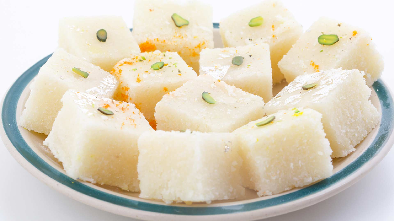 Prepare and store coconut barfi like this, you will love the taste.