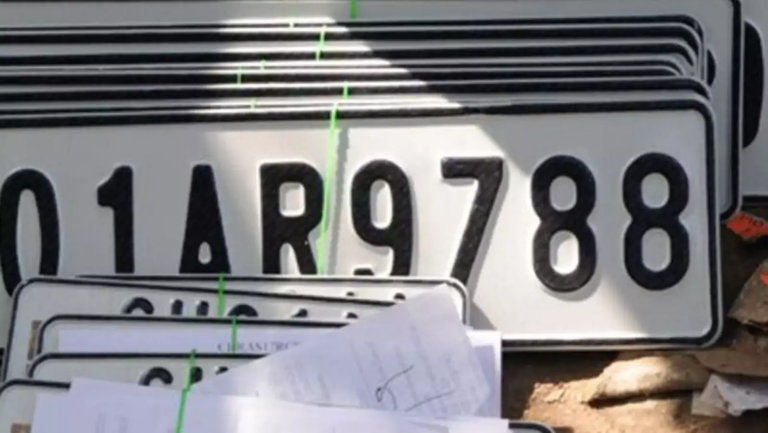 The difficulties of the number plate users will increase, vehicles without HSRP will not ply in this state