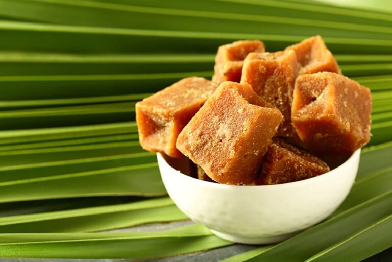 Eating more jaggery can also increase the sugar level, eat it in small quantities
