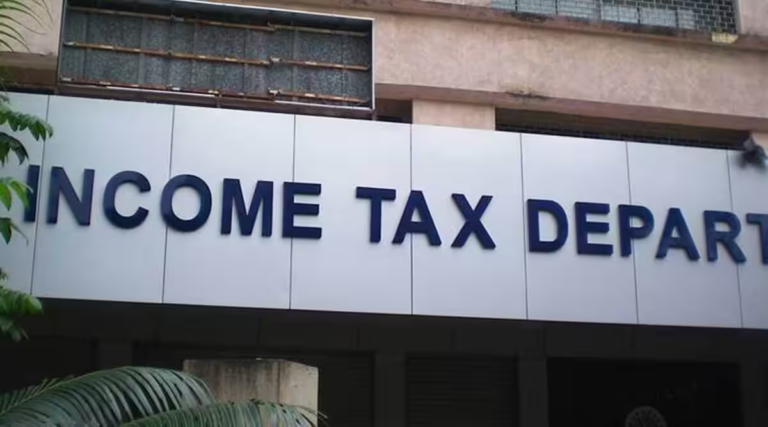 Even the officials of the Income Tax Department were shocked to see that it was found at the house of the former Congress leader