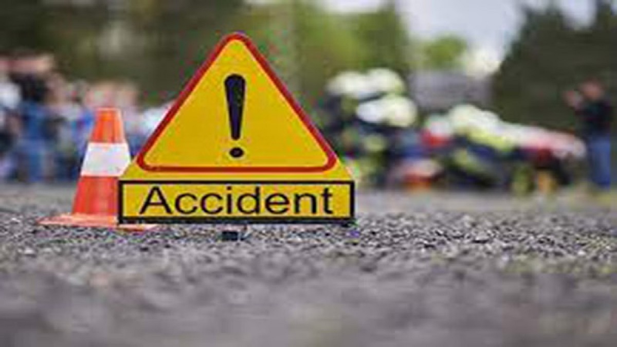 Horrific road accident on Yamuna Expressway, 5 members of a family died