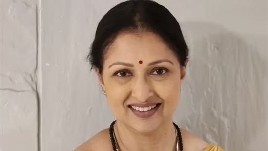 Actress Gautami Tadimalla resigned from BJP and targeted senior leaders