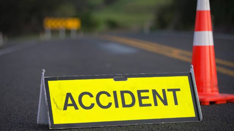 Terrible road accident in Maharashtra's Beed, 5 dead, 22 injured as bus overturns