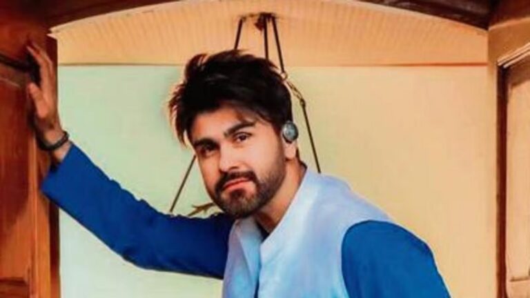 Now Arya Babbar will try his luck in Bhojpuri cinema, Khesari turns villain in Lal Yadav's film