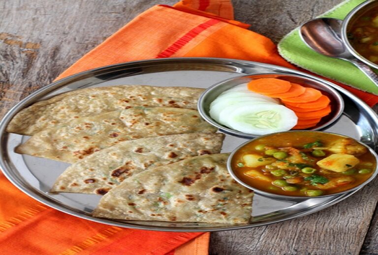 Carrot-Potato-Pea Vegetable and Paratha, this is how to prepare this wonderful winter dish
