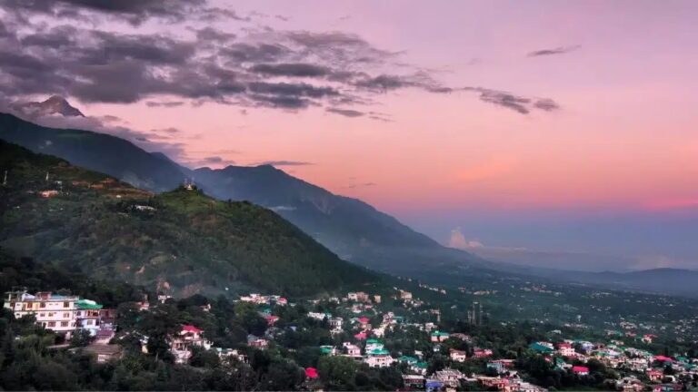 Seeing the beauty of Dharamshala you won't want to go back, you can visit these places in just 2 days.