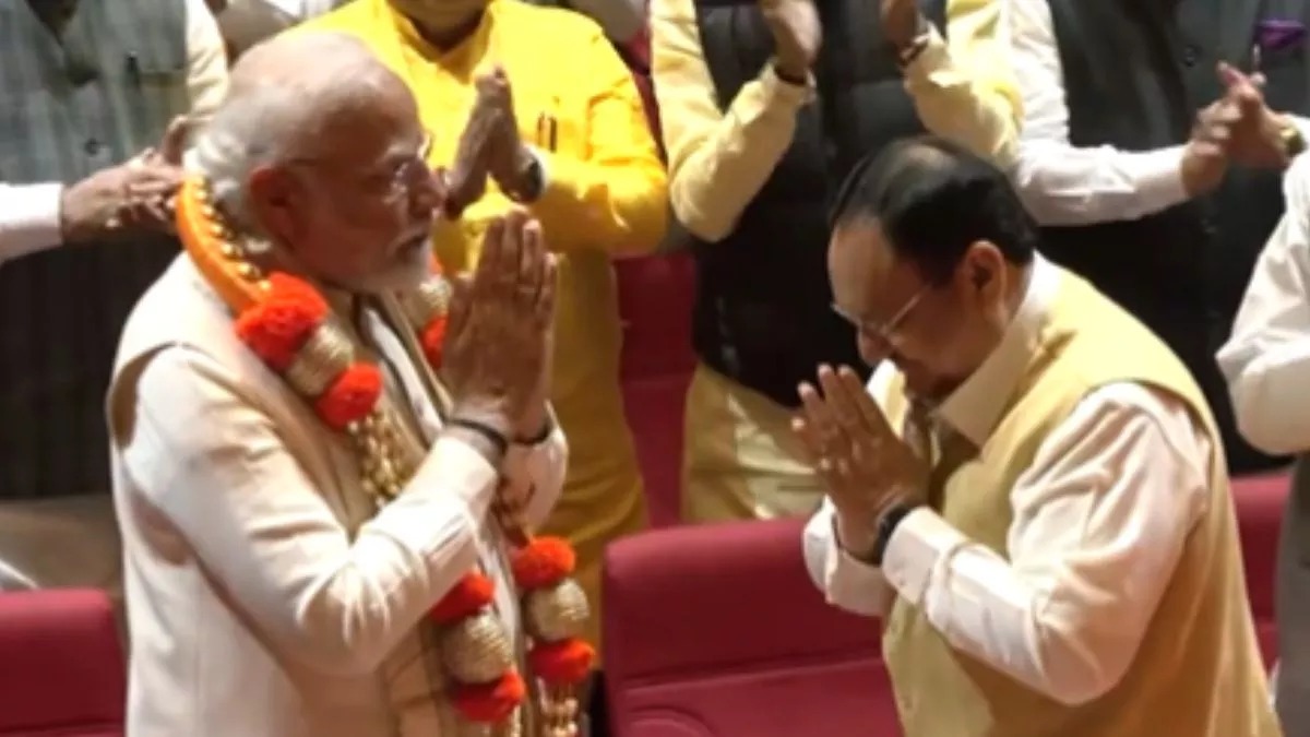 BJP Parliamentary Party meeting in Delhi, PM Modi honored for victory in 3 states