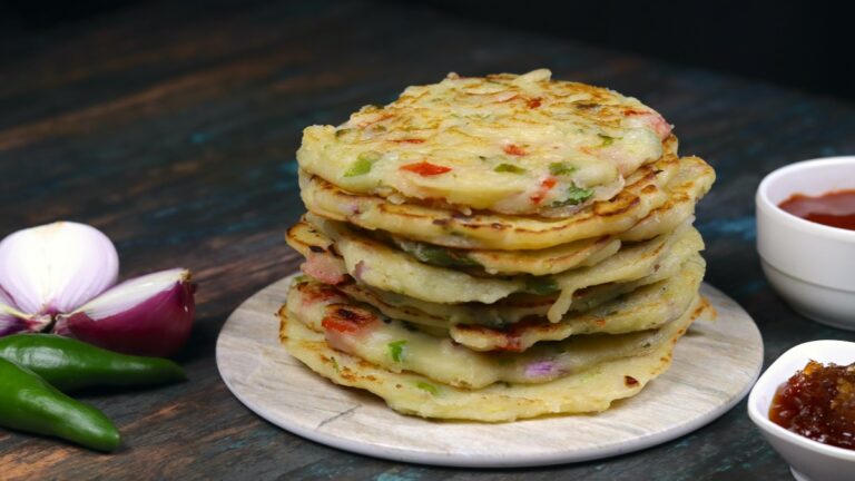 If you are running late for breakfast in the morning, immediately make healthy and tasty semolina chila, know the recipe.