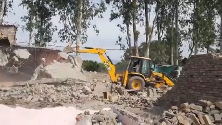 Anti-encroachment campaign launched on vacating land near Somnath temple, 21 houses and 53 huts demolished.