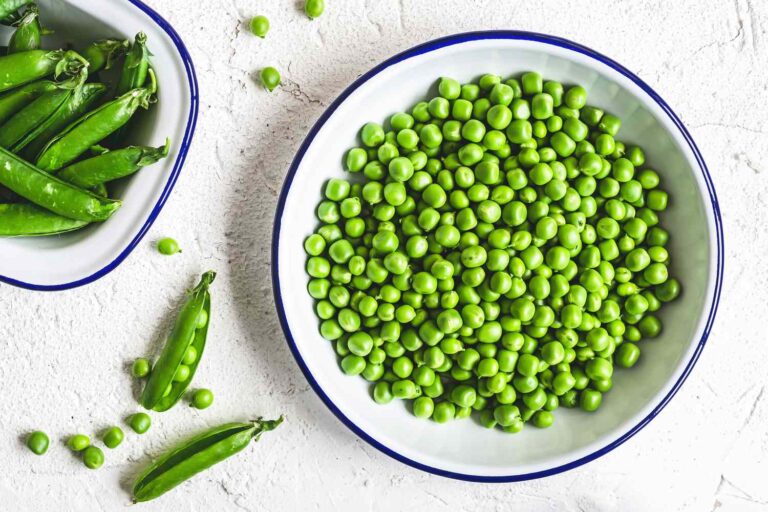 Store green peas like this without any chemicals and enjoy peas all year round