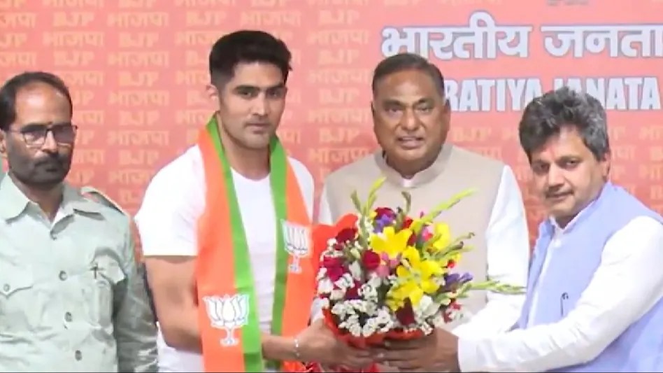 Vijender Singh Joins BJP: Vijender Singh joins BJP, a big blow to Congress ahead of Lok Sabha elections